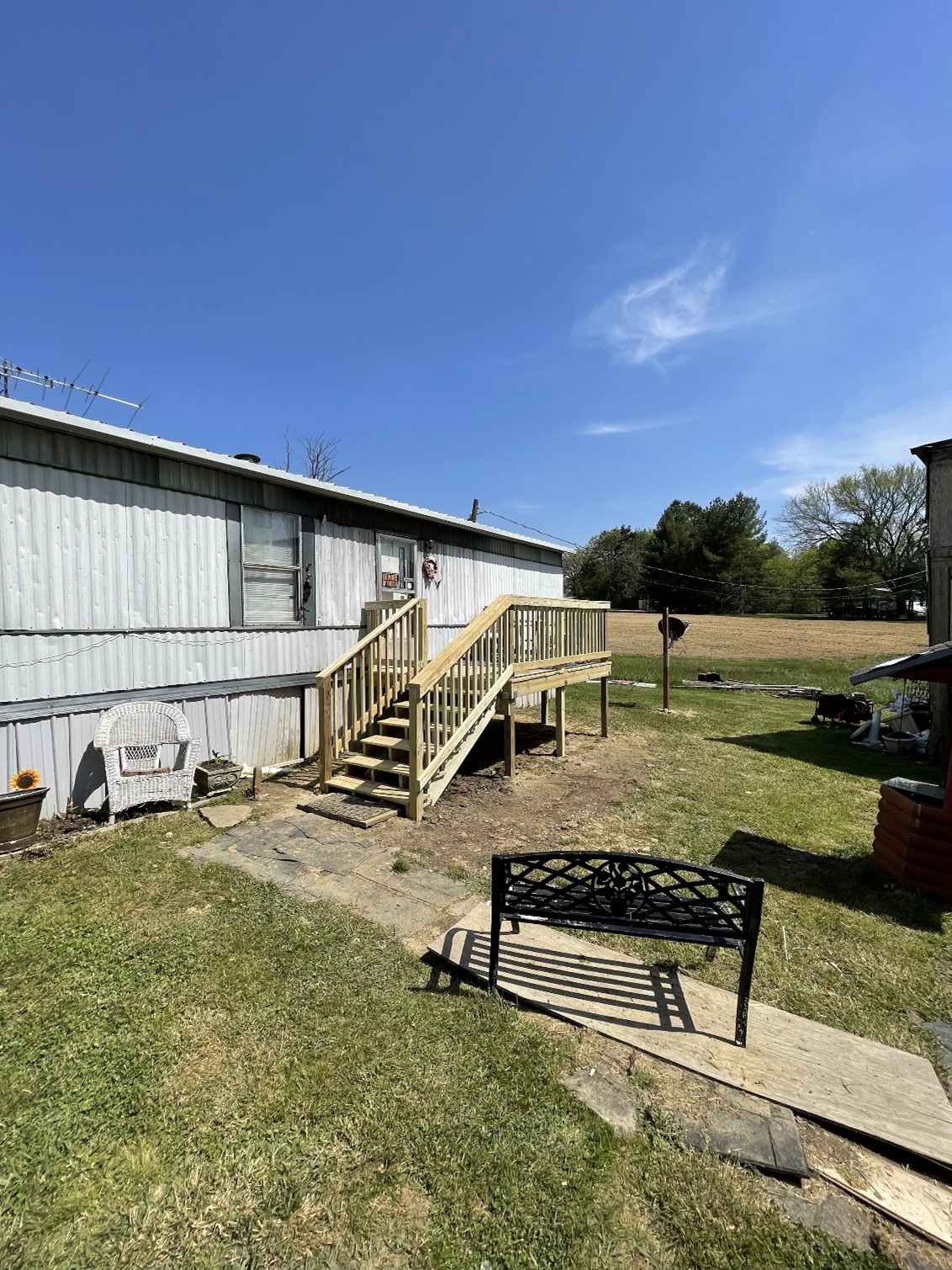 Home Repairs for Needy Family in Eastern Tennessee Americans Helping